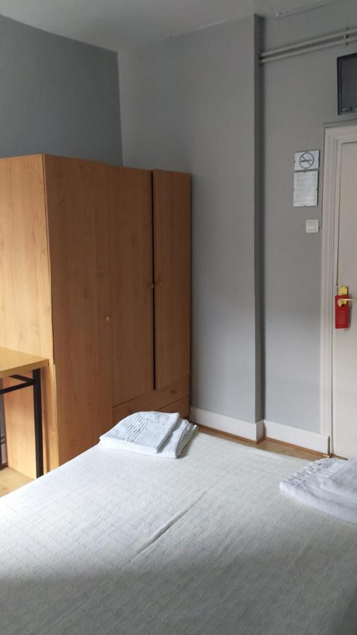 Pension Manoli Bilbao Exterior photo